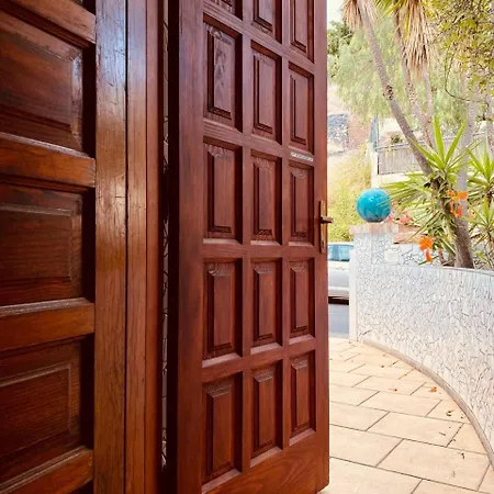 Villa Castillo Moro *