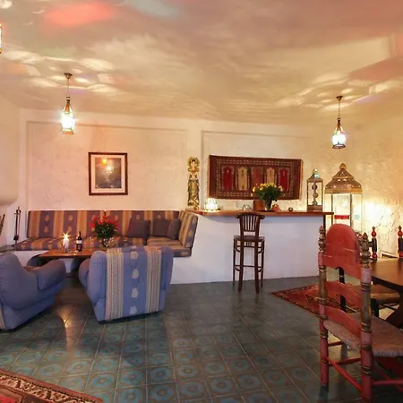 Villa Castillo Moro *