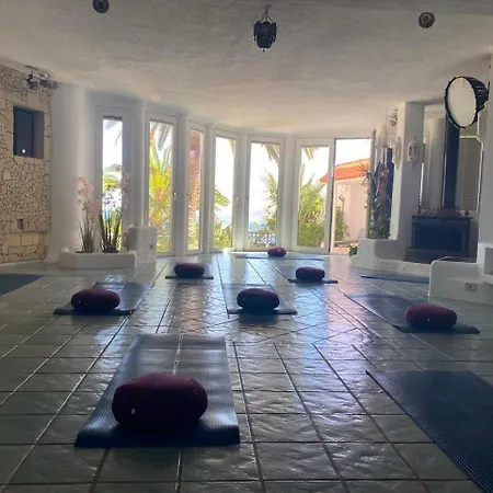 Castillo Moro Exclusive Castle Retreat Up To 20 Guests *