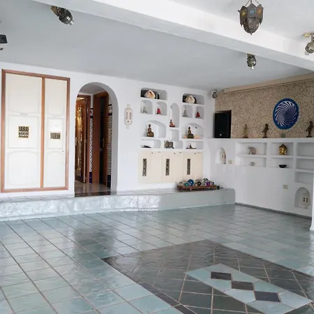 Villa Castillo Moro *