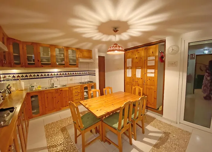 Willa Castillo Moro *