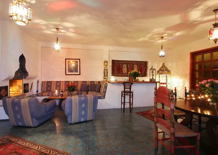 Willa Castillo Moro *